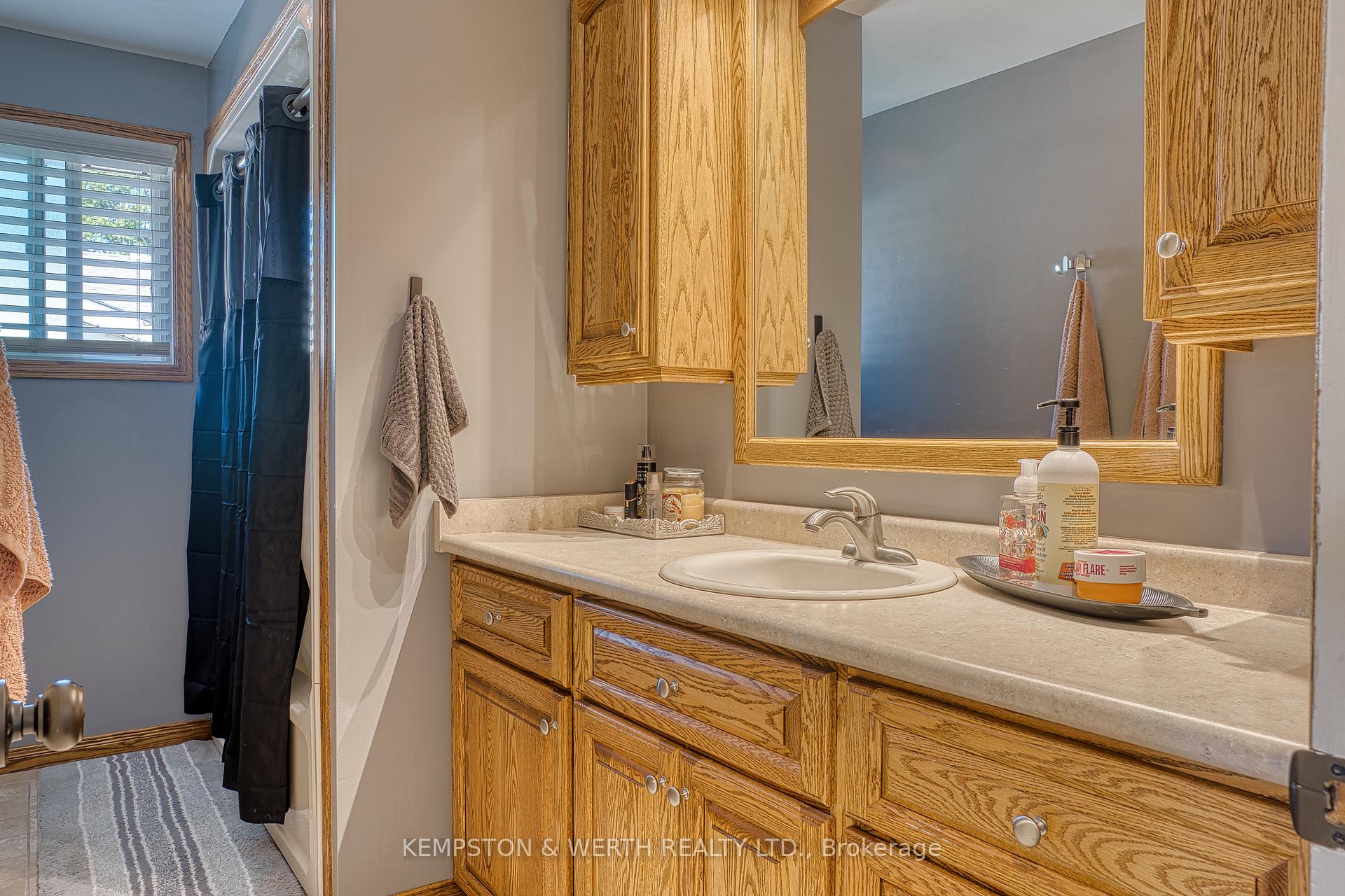 Photo 19 of 789 John Street W, North Perth, Listowel — HOMEH