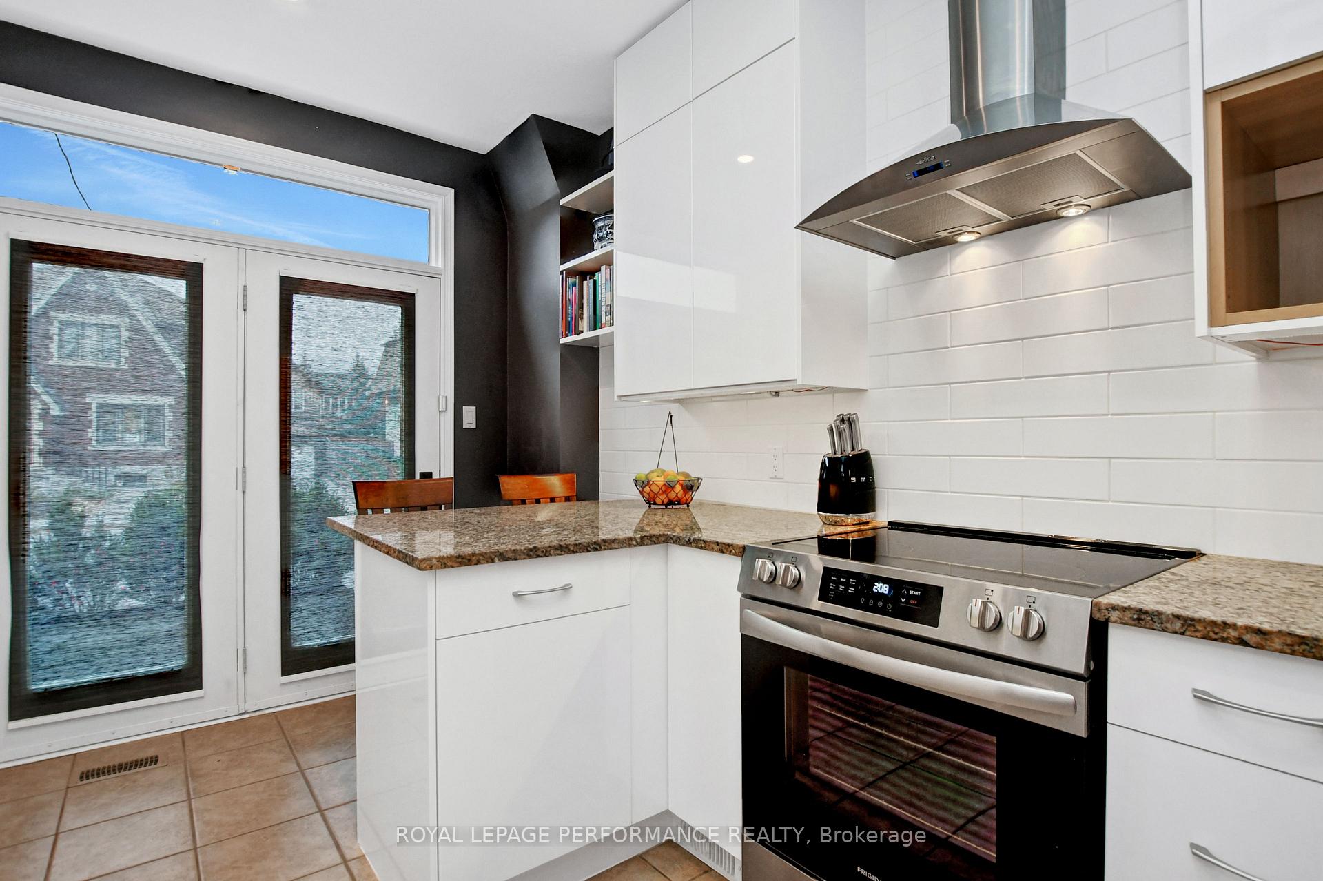 Photo 14 of 16 Prince Albert Street, Ottawa, Overbrook — HOMEH