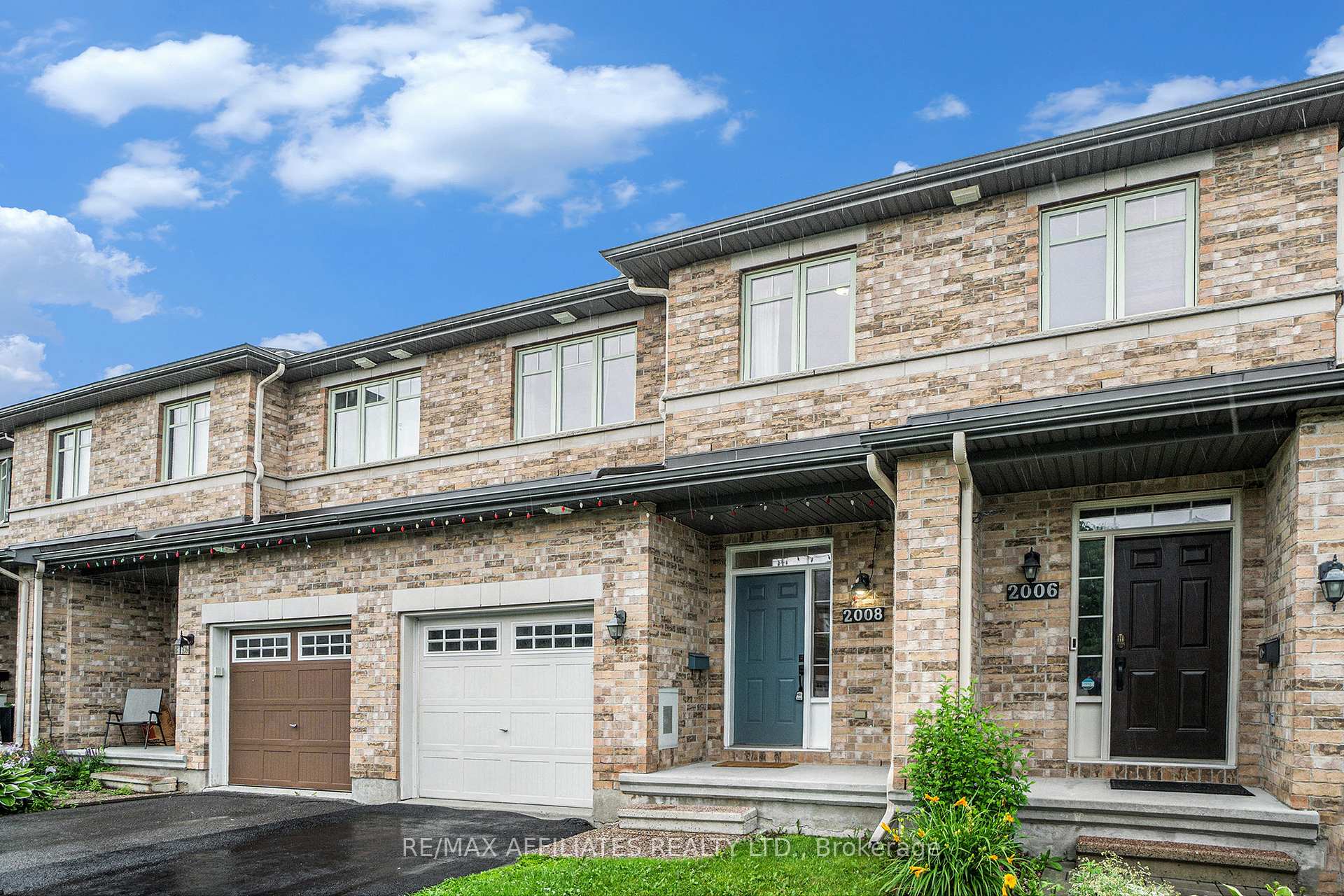 Photo 2 of 2008 Pennyroyal Crescent, Ottawa, Notting Hill/Summerside — HOMEH