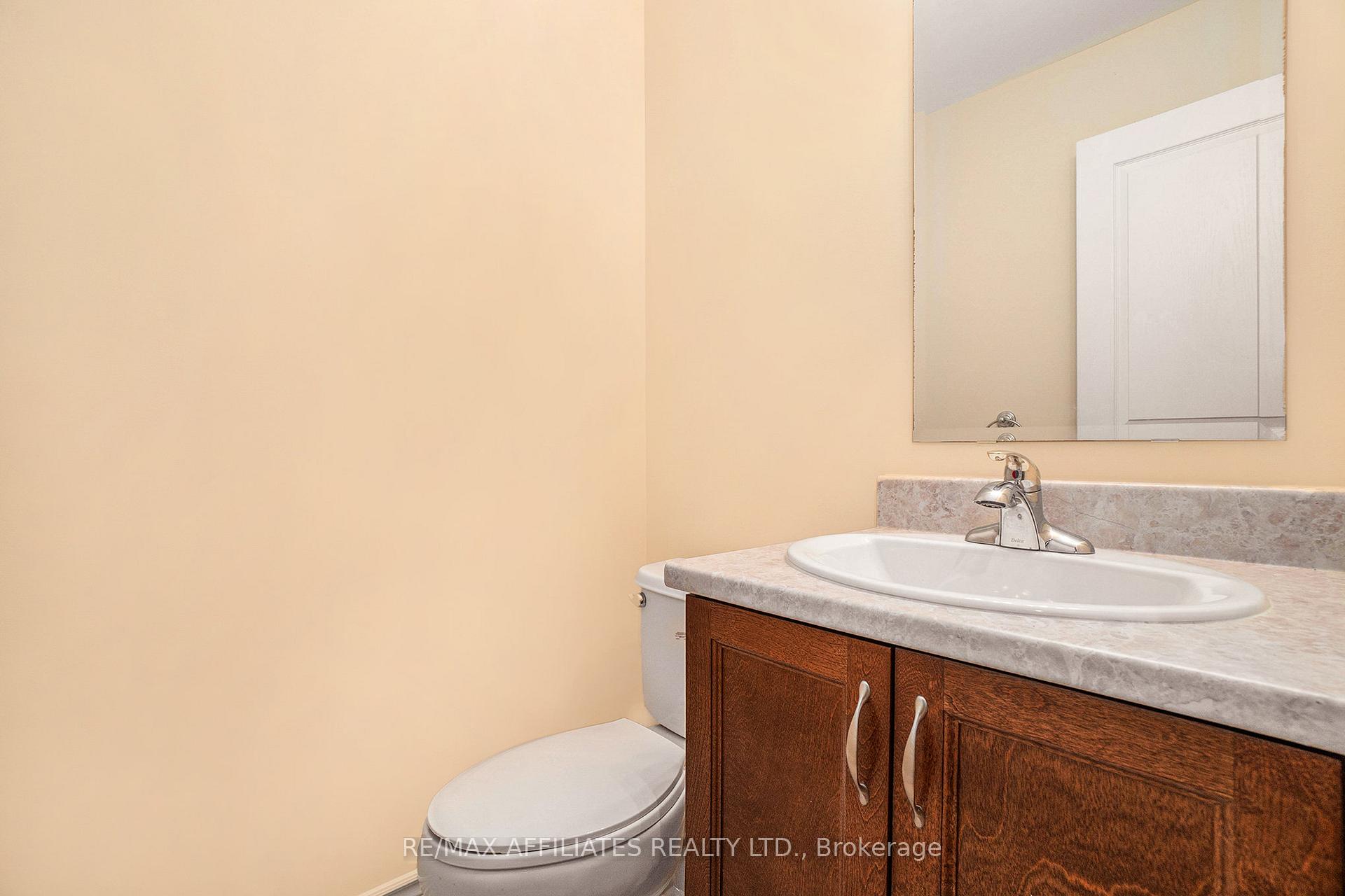 Photo 14 of 2008 Pennyroyal Crescent, Ottawa, Notting Hill/Summerside — HOMEH