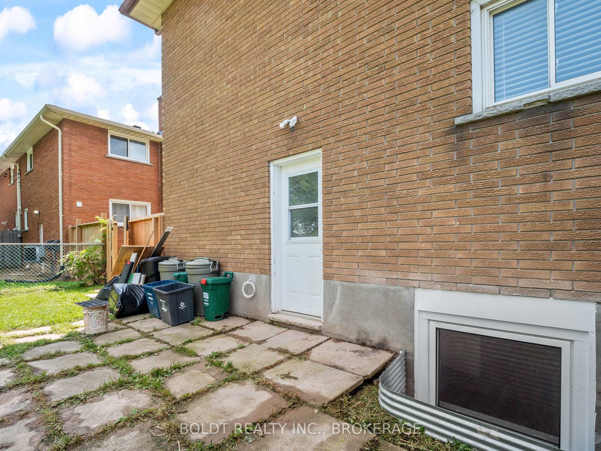 Photo 2 of Unit Lower, 3485 Cattell Drive, Niagara Falls, Chippawa — HOMEH