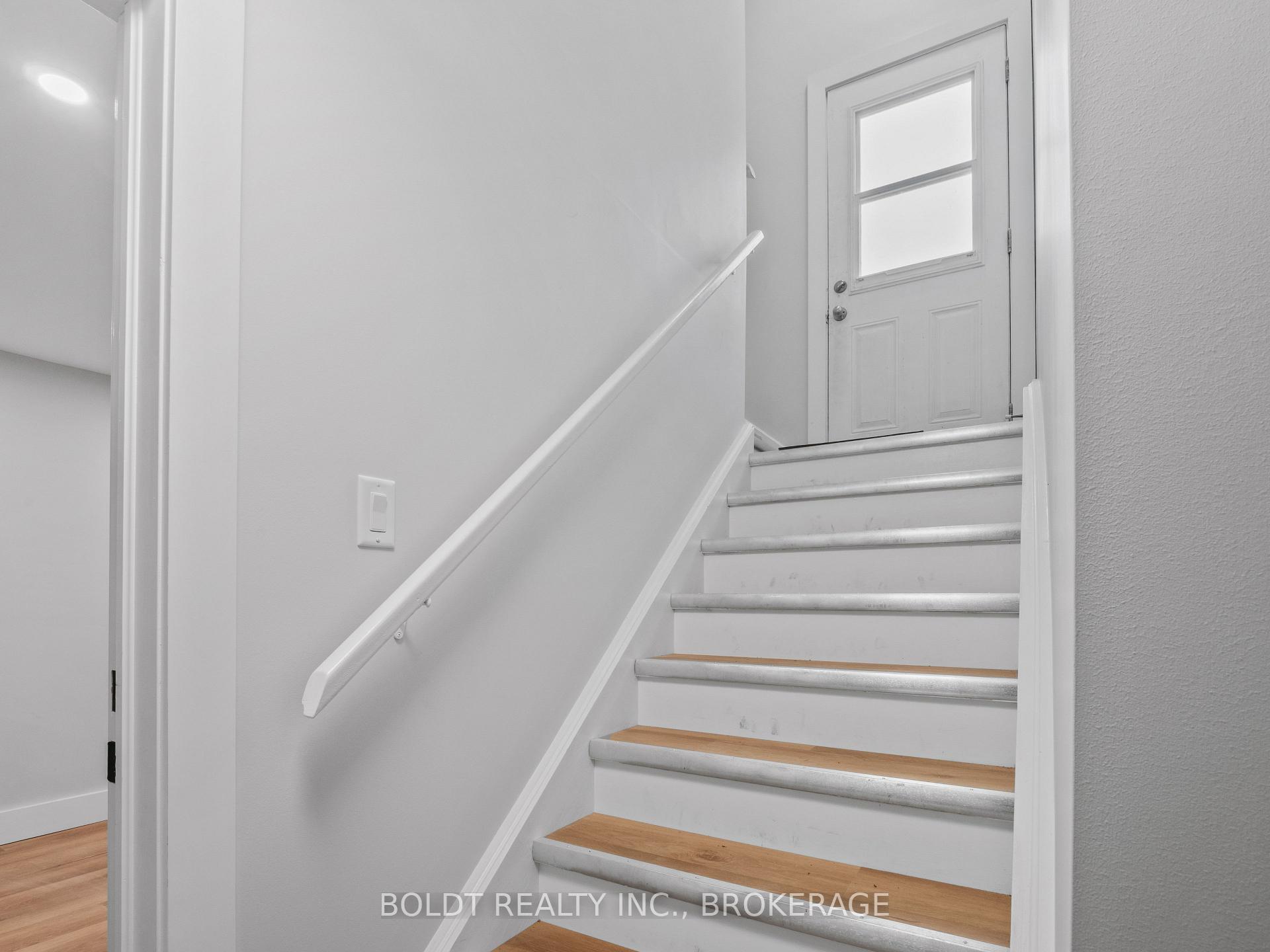 Photo 3 of Unit Lower, 3485 Cattell Drive, Niagara Falls, Chippawa — HOMEH