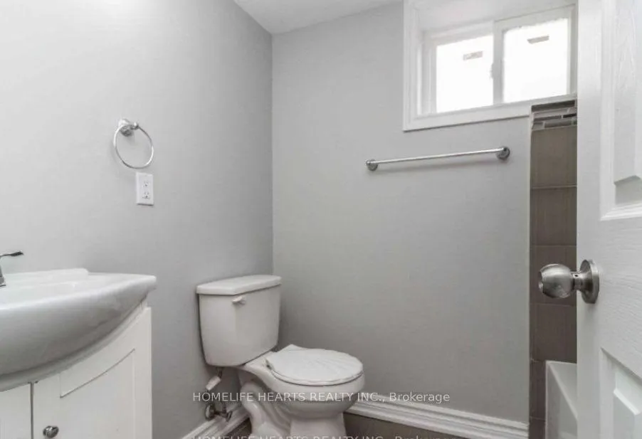 Photo 5 of 371 Rossland Road E, Oshawa, O'Neill — HOMEH