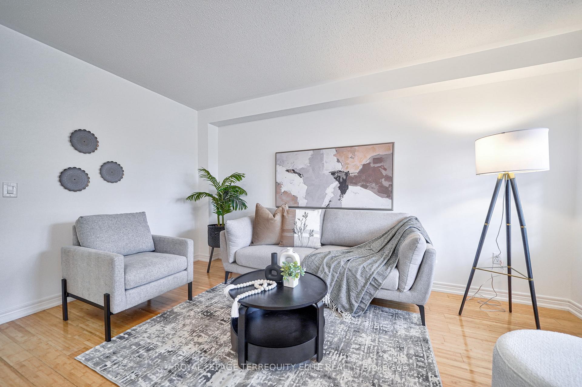 Photo 4 of 43 Royal Crown Road, Markham, Greensborough — HOMEH