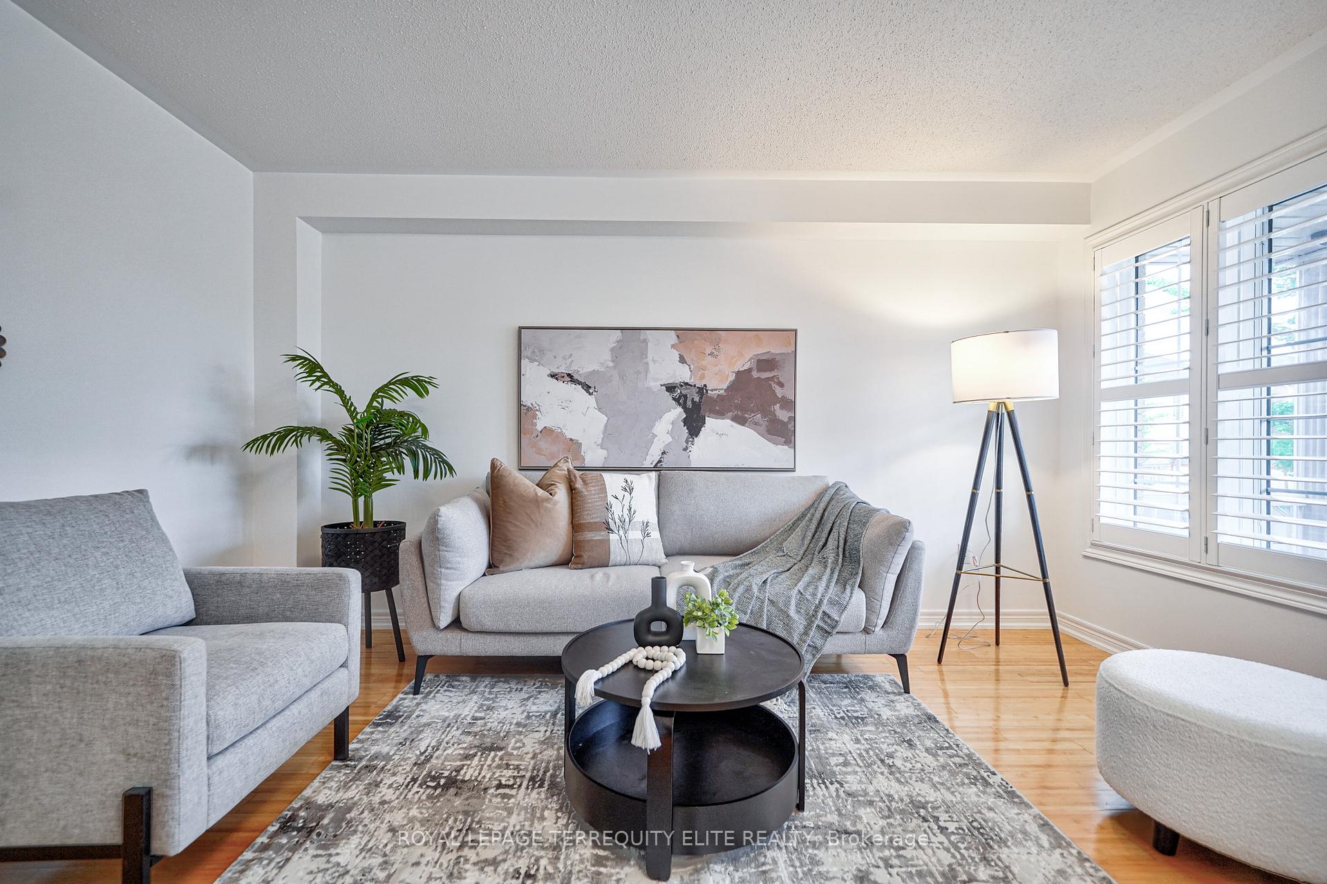 Photo 5 of 43 Royal Crown Road, Markham, Greensborough — HOMEH
