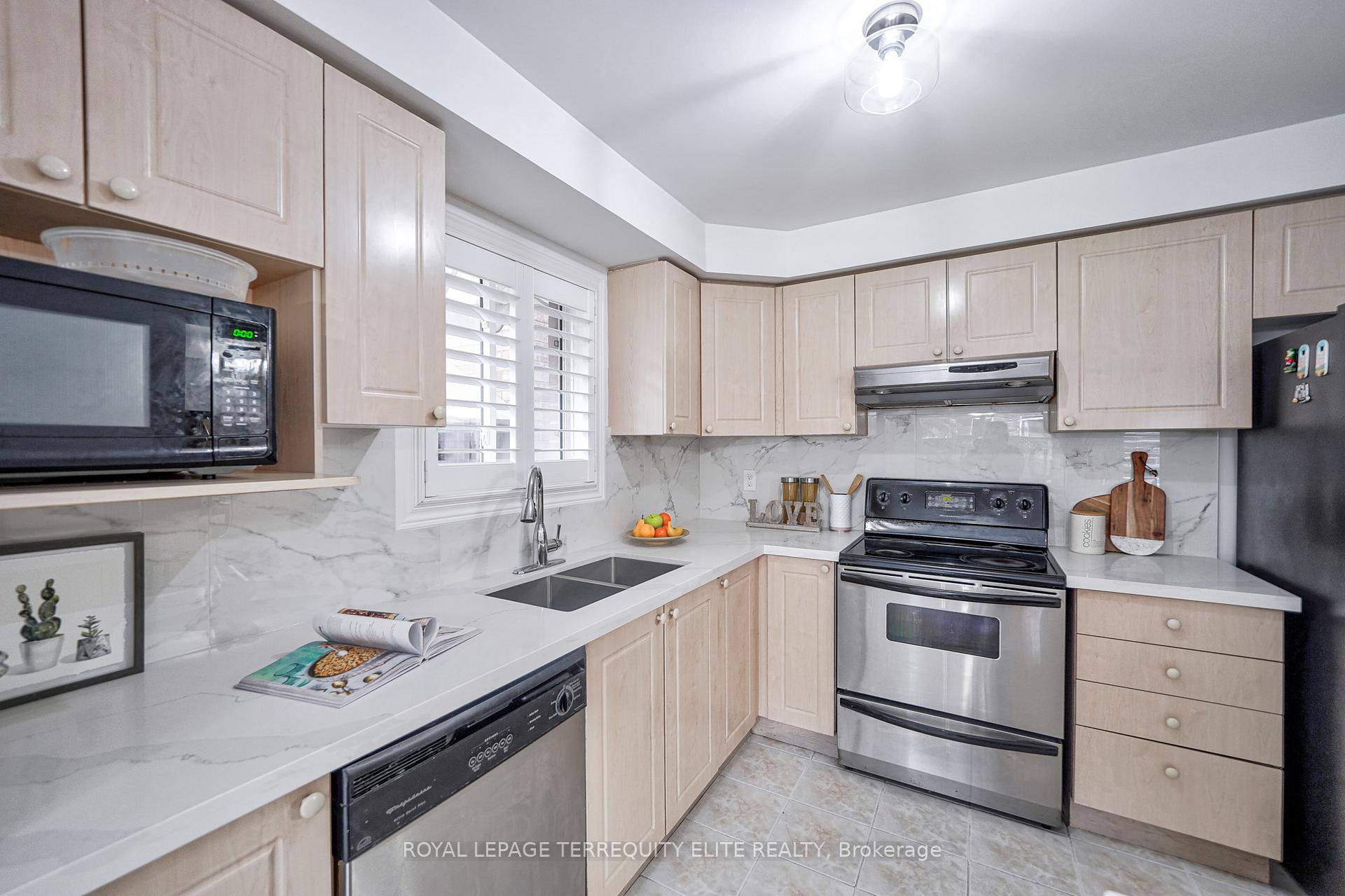 Photo 21 of 43 Royal Crown Road, Markham, Greensborough — HOMEH