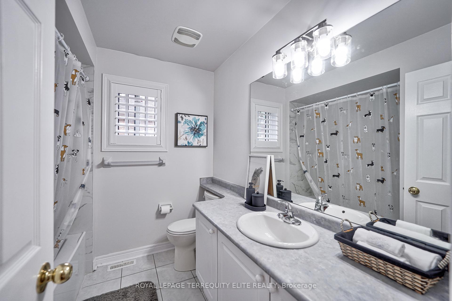 Photo 32 of 43 Royal Crown Road, Markham, Greensborough — HOMEH