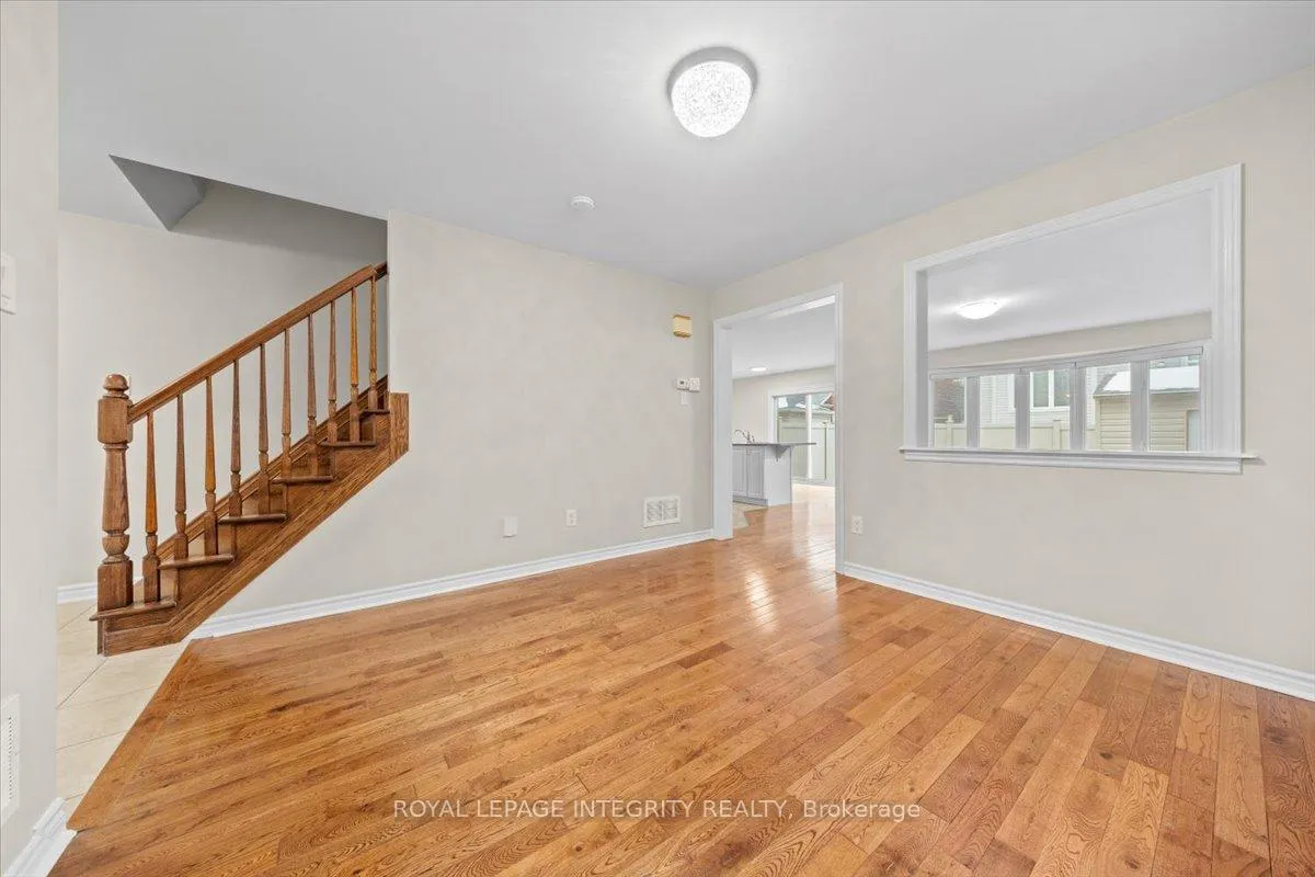 Photo 10 of 578 Sunlit Circle, Ottawa, Notting Hill/Summerside — HOMEH