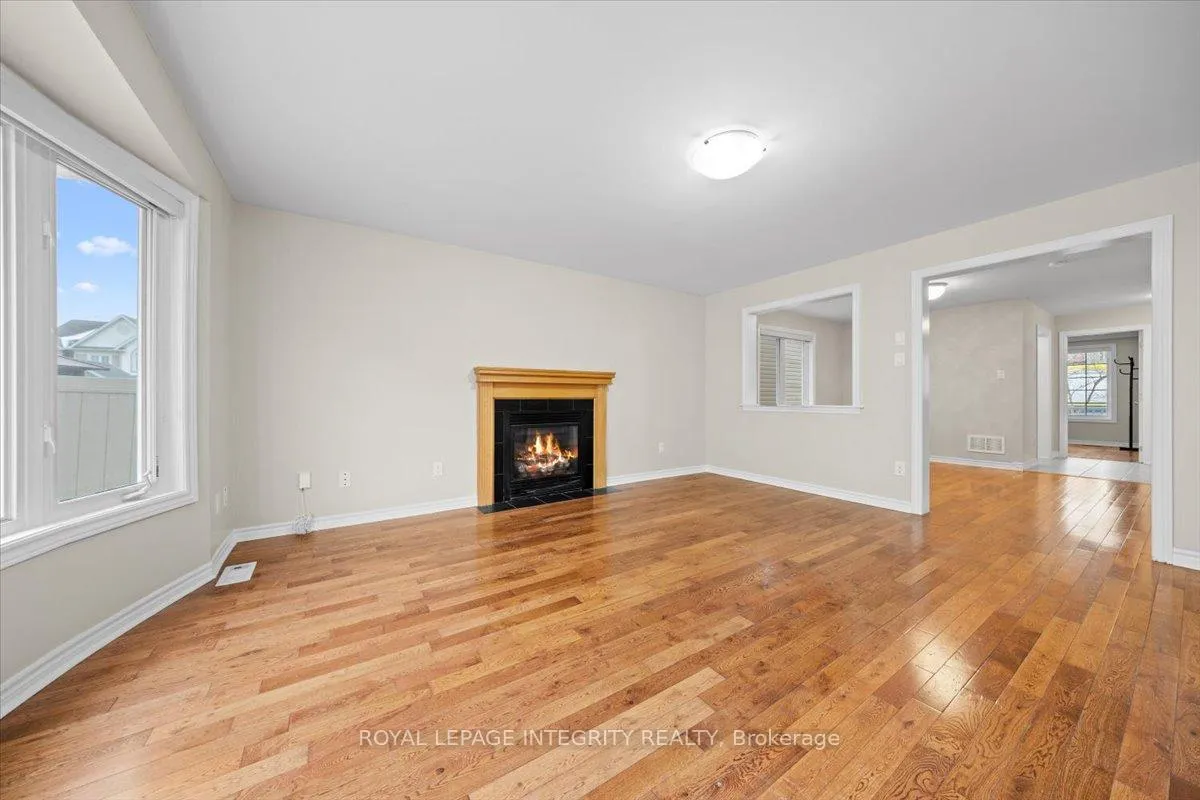 Photo 12 of 578 Sunlit Circle, Ottawa, Notting Hill/Summerside — HOMEH