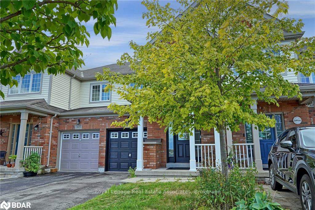 Photo 3 of 913 Fetchison Drive, Oshawa, Taunton — HOMEH