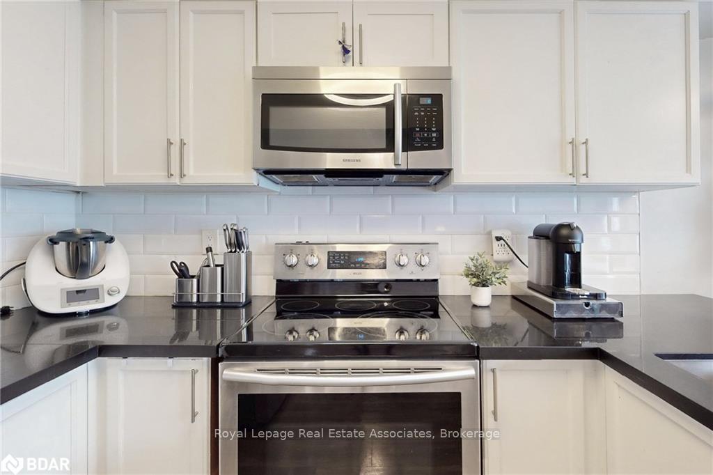 Photo 17 of 913 Fetchison Drive, Oshawa, Taunton — HOMEH