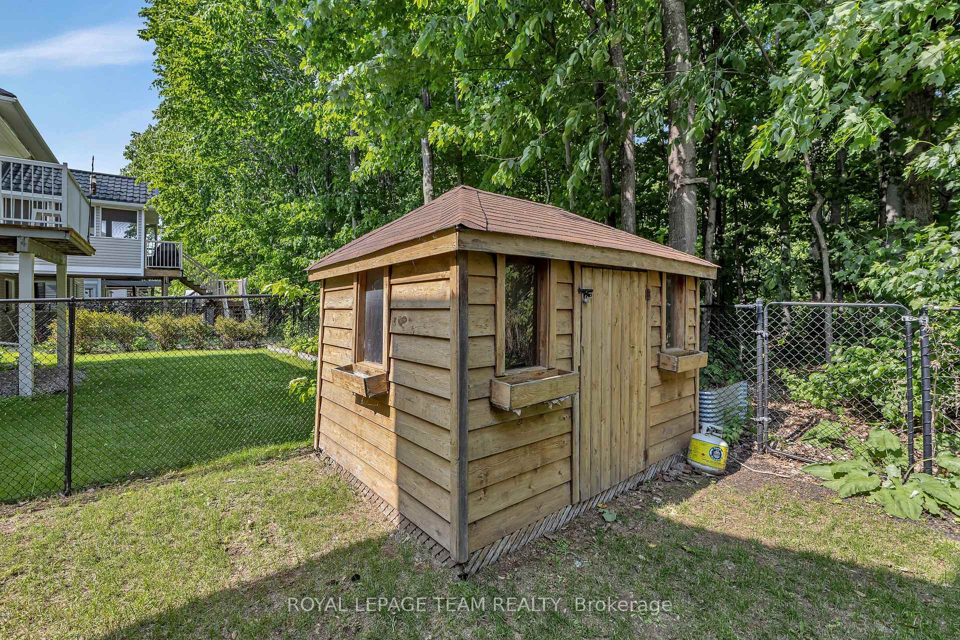 Photo 34 of 2207 Nature Trail Crescent, Ottawa, Chapel Hill South - Orleans Village — HOMEH
