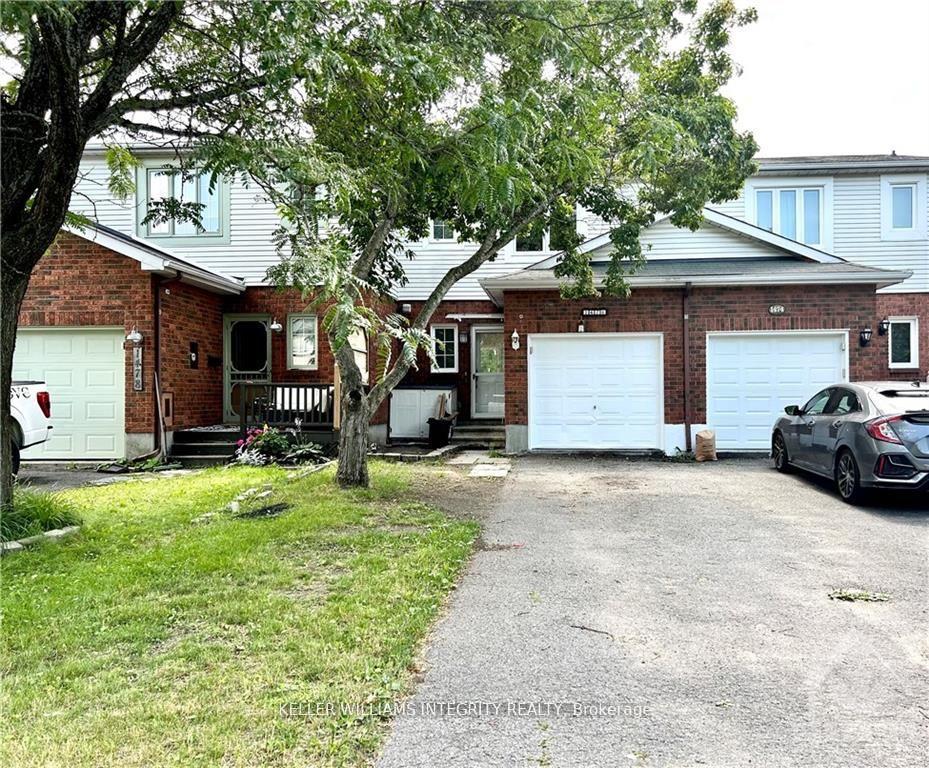 Front of 1476 Launay Avenue