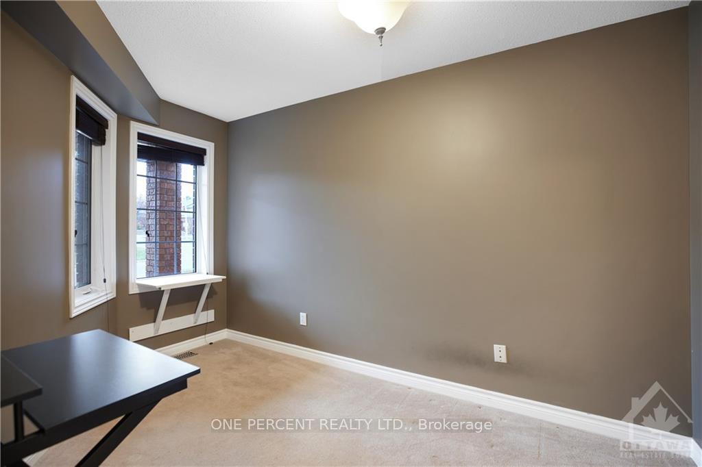 Photo 7 of 92 Carwood Circle, Ottawa, Carson Meadows — HOMEH