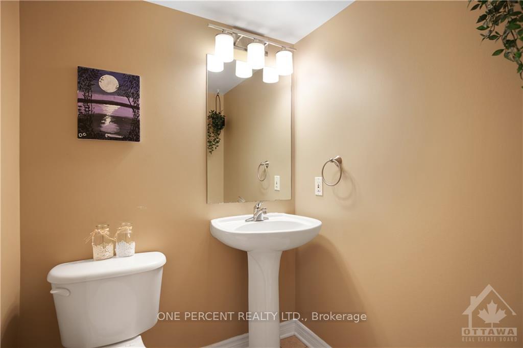 Photo 8 of 92 Carwood Circle, Ottawa, Carson Meadows — HOMEH