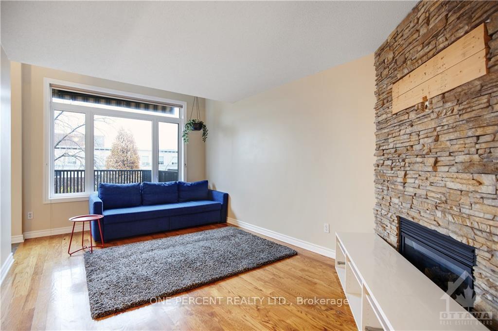 Photo 15 of 92 Carwood Circle, Ottawa, Carson Meadows — HOMEH