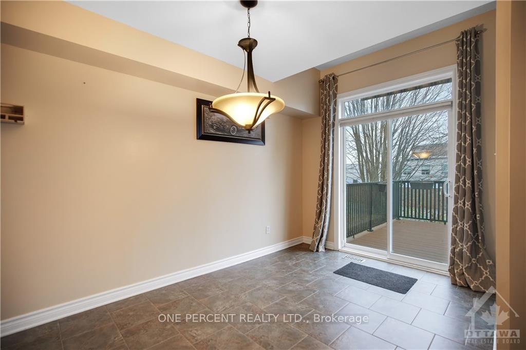 Photo 17 of 92 Carwood Circle, Ottawa, Carson Meadows — HOMEH