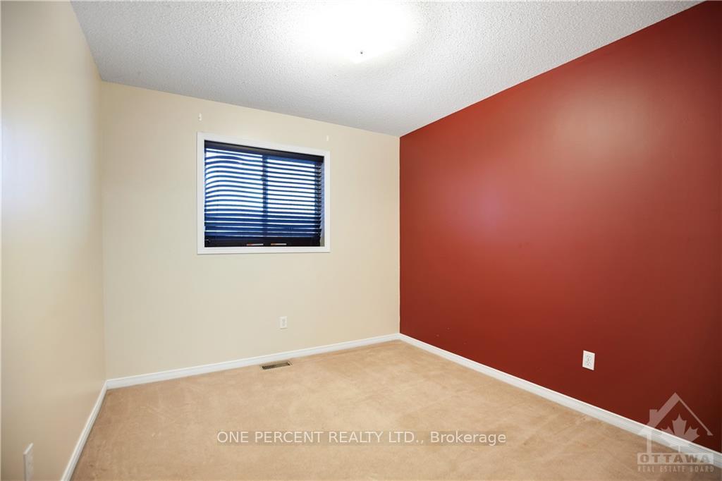 Photo 22 of 92 Carwood Circle, Ottawa, Carson Meadows — HOMEH