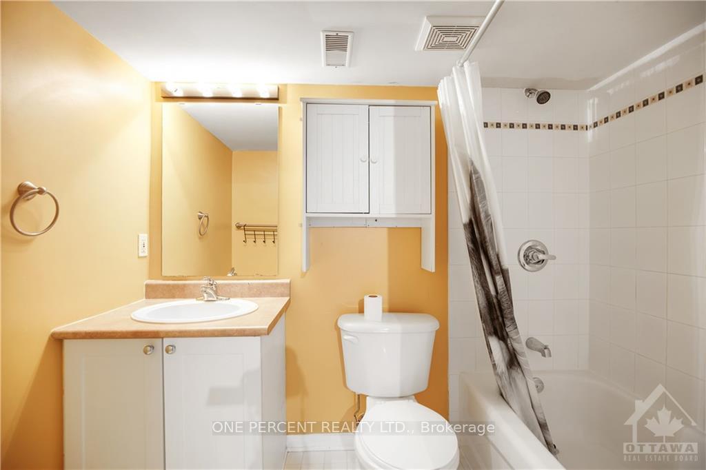 Photo 27 of 92 Carwood Circle, Ottawa, Carson Meadows — HOMEH