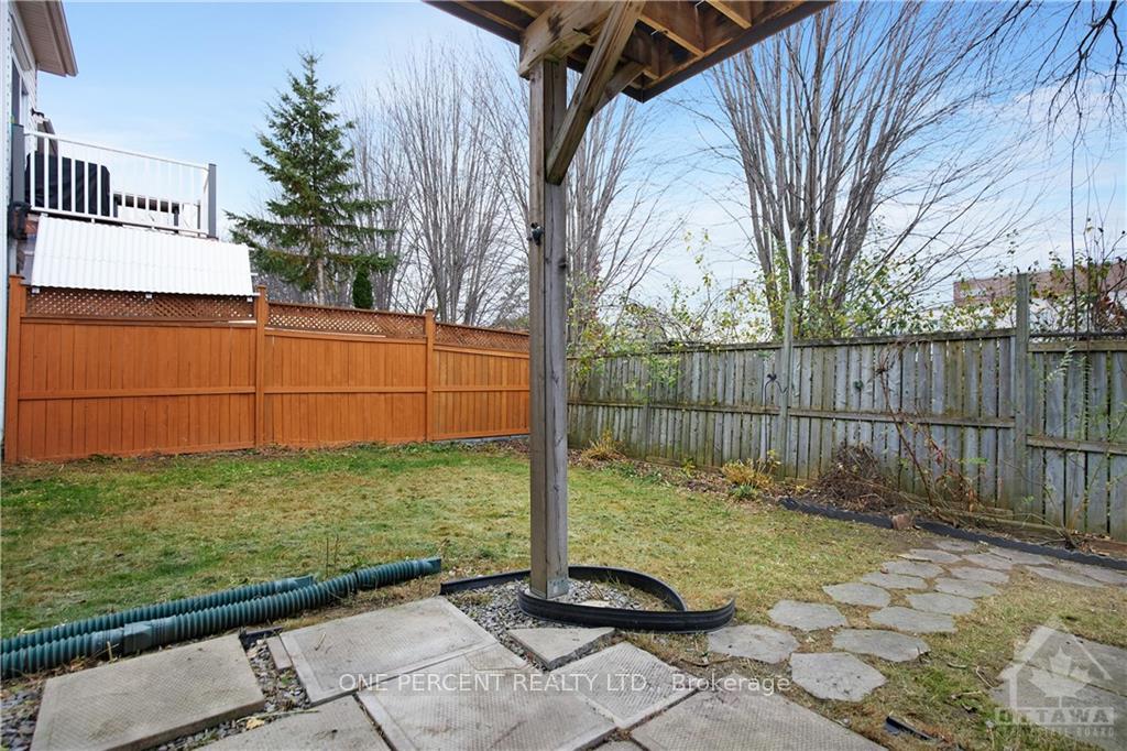 Photo 28 of 92 Carwood Circle, Ottawa, Carson Meadows — HOMEH