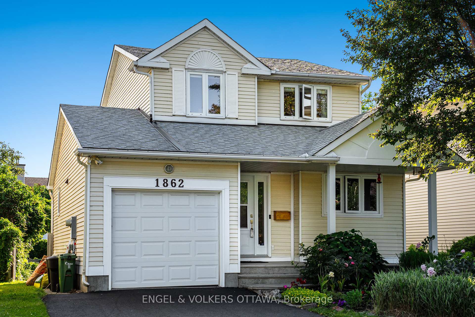 Photo 3 of 1862 Windflower Way, Ottawa, Chapel Hill — HOMEH