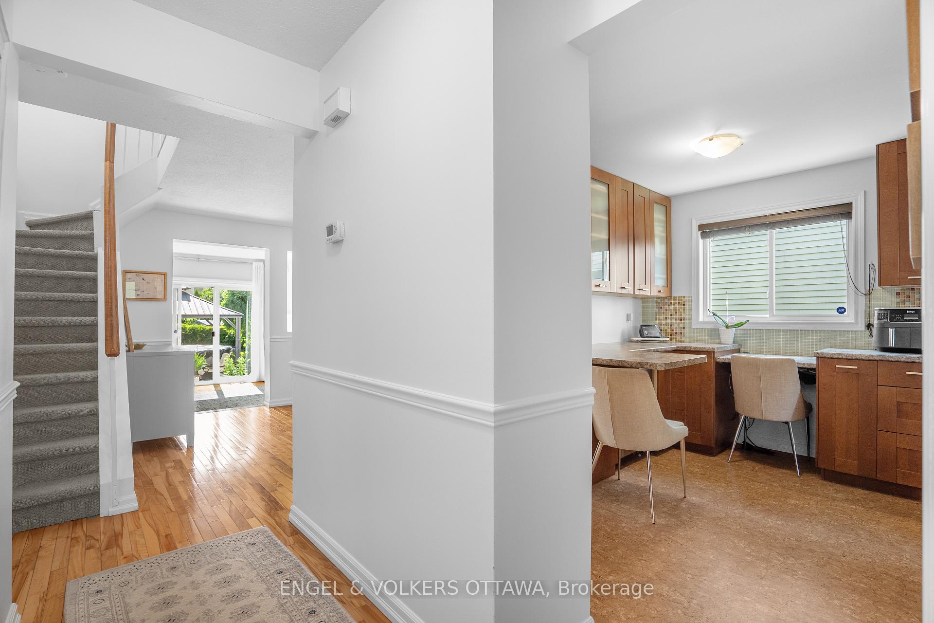 Photo 7 of 1862 Windflower Way, Ottawa, Chapel Hill — HOMEH