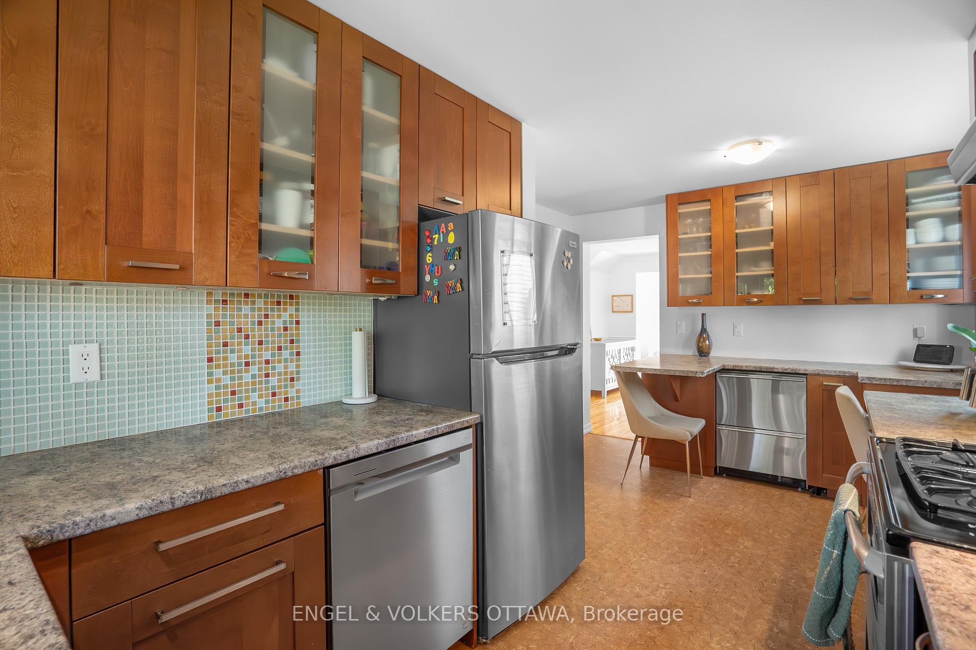 Photo 15 of 1862 Windflower Way, Ottawa, Chapel Hill — HOMEH