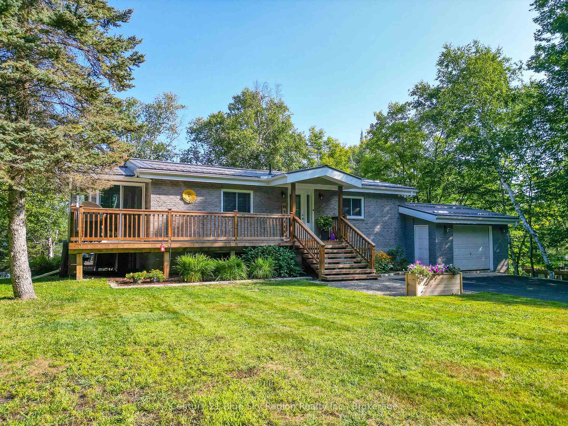 Photo 2 of 1370 Peninsula Road, North Bay, Birchaven — HOMEH