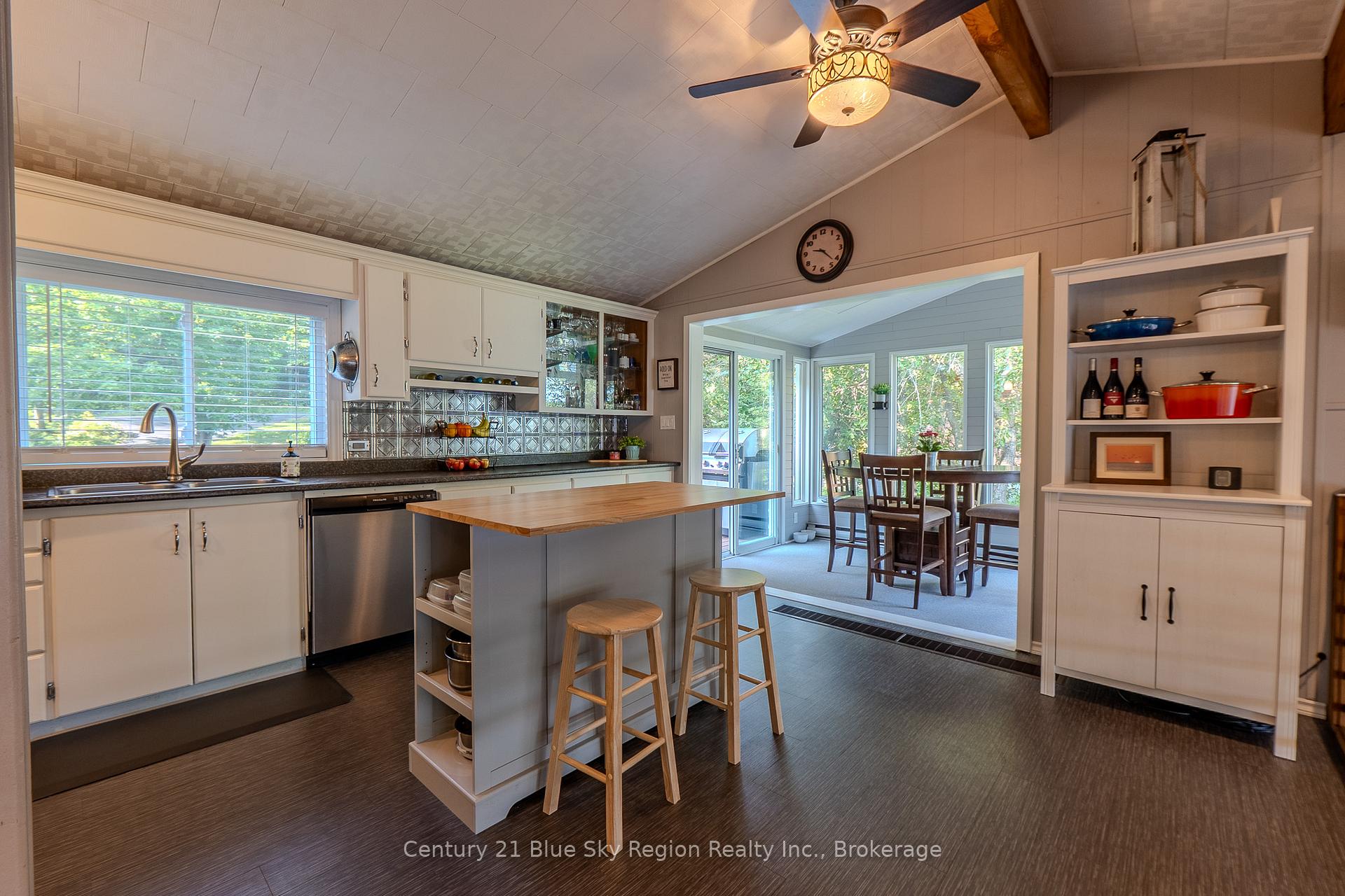 Photo 7 of 1370 Peninsula Road, North Bay, Birchaven — HOMEH