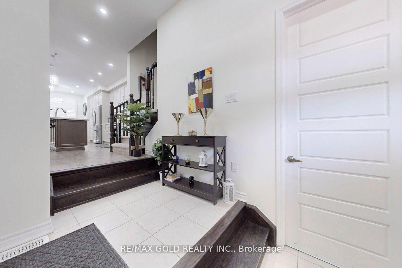 Photo 6 of 1230 Hazel Way, Milton, Cobban — HOMEH