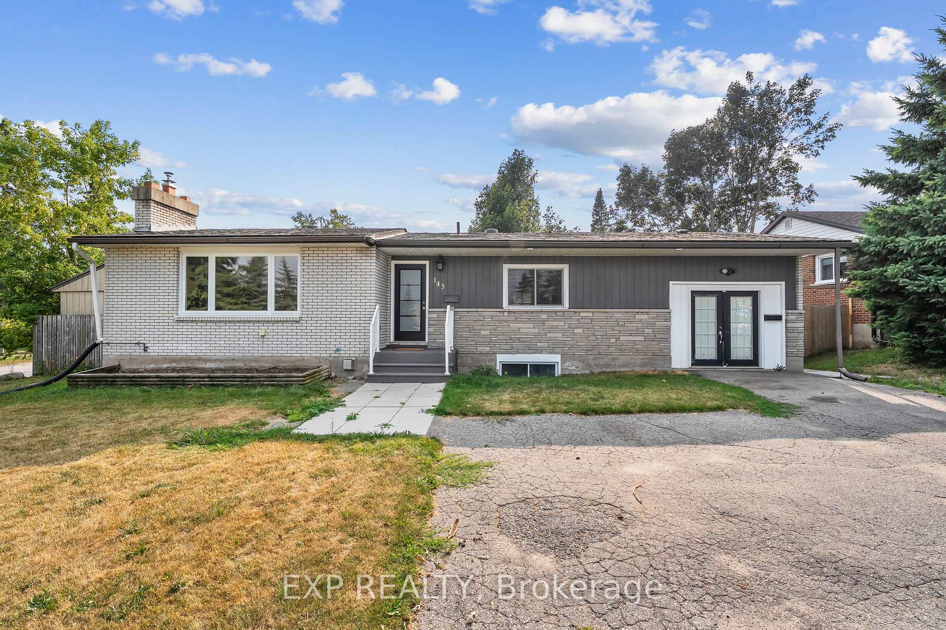 Front of 143 Westmount Drive N