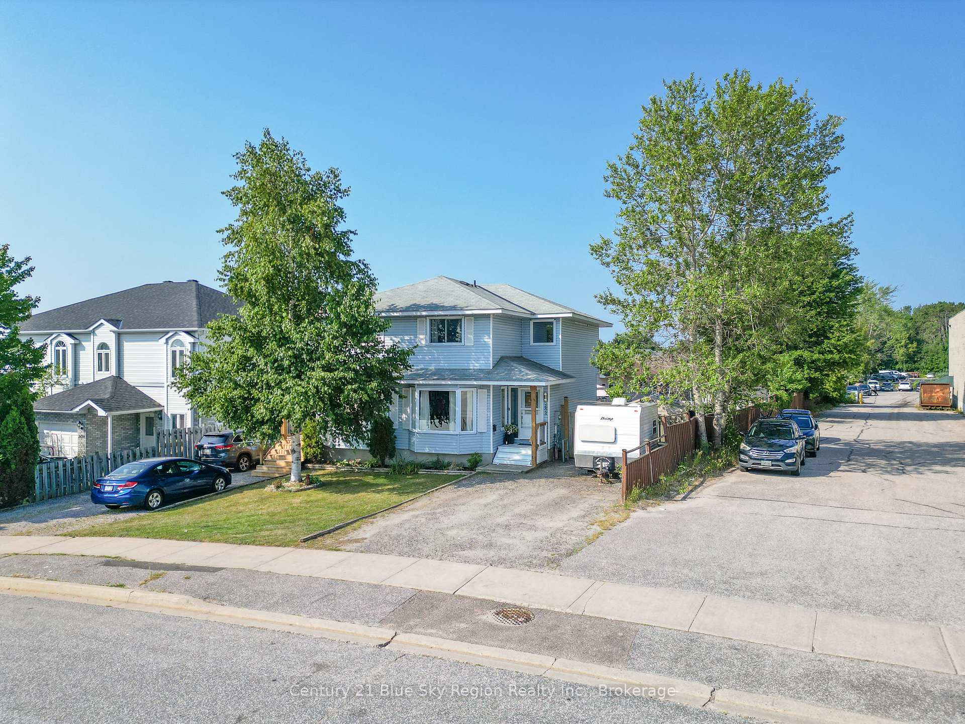 Photo 2 of 2624 Connaught Avenue, North Bay, Birchaven — HOMEH