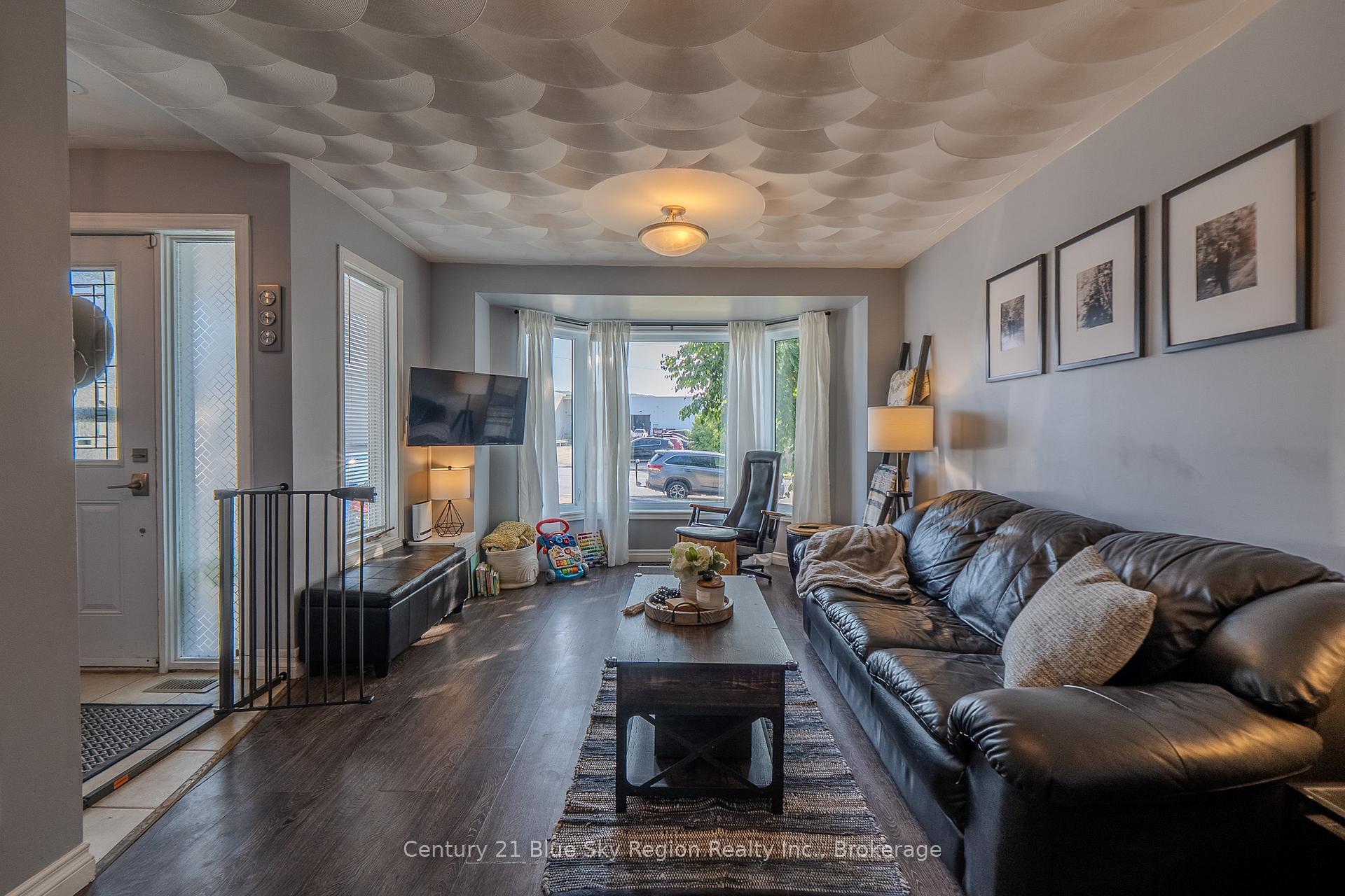 Photo 8 of 2624 Connaught Avenue, North Bay, Birchaven — HOMEH