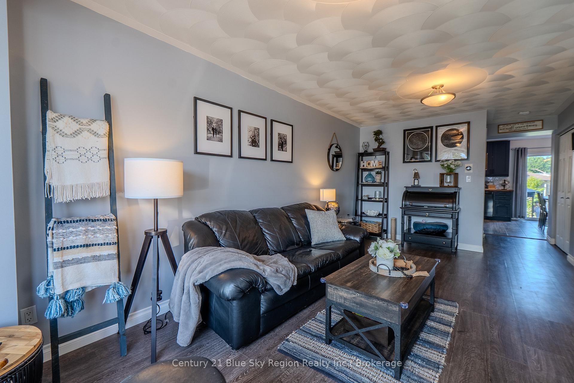 Photo 10 of 2624 Connaught Avenue, North Bay, Birchaven — HOMEH