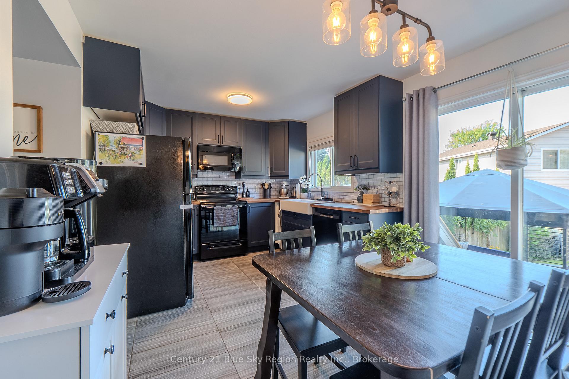 Photo 15 of 2624 Connaught Avenue, North Bay, Birchaven — HOMEH