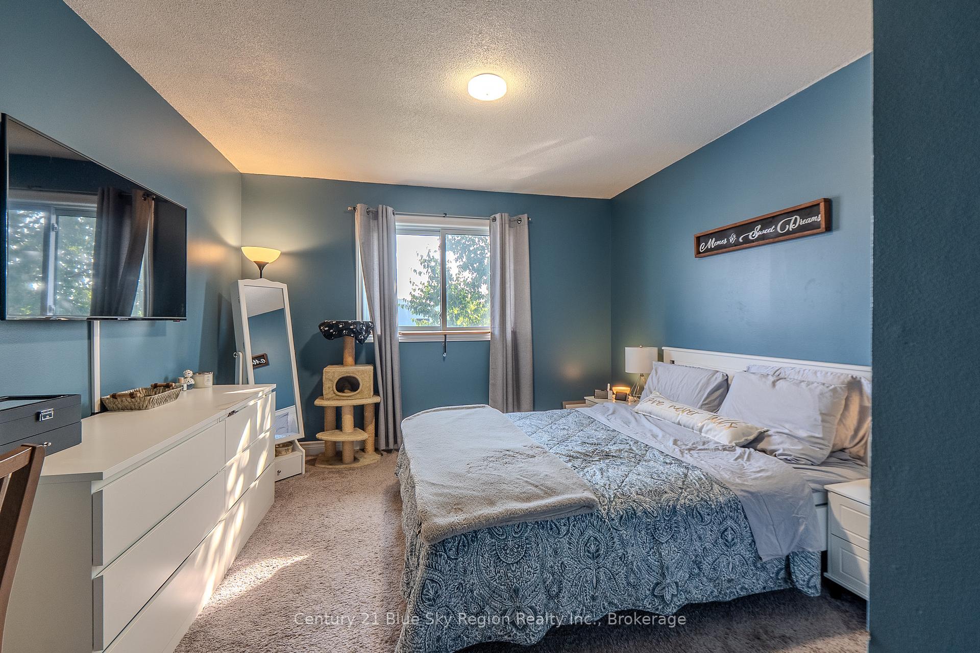 Photo 21 of 2624 Connaught Avenue, North Bay, Birchaven — HOMEH