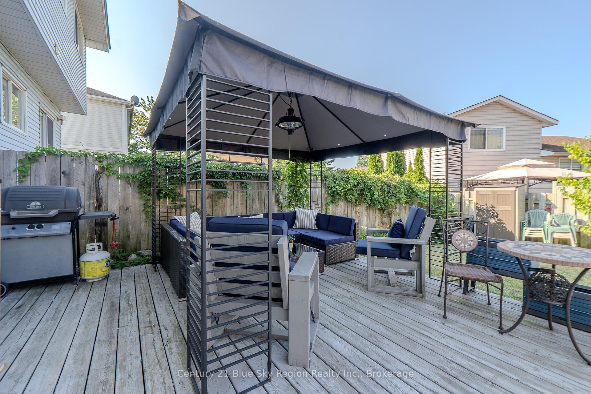 Photo 37 of 2624 Connaught Avenue, North Bay, Birchaven — HOMEH