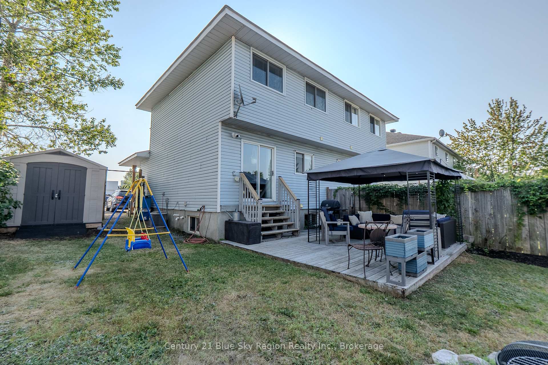 Photo 39 of 2624 Connaught Avenue, North Bay, Birchaven — HOMEH