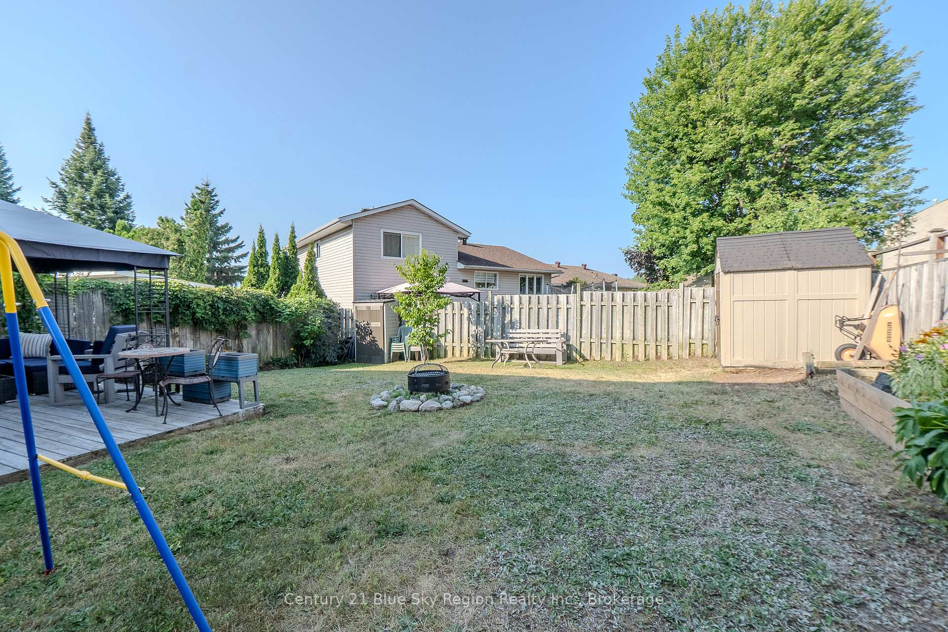 Photo 41 of 2624 Connaught Avenue, North Bay, Birchaven — HOMEH