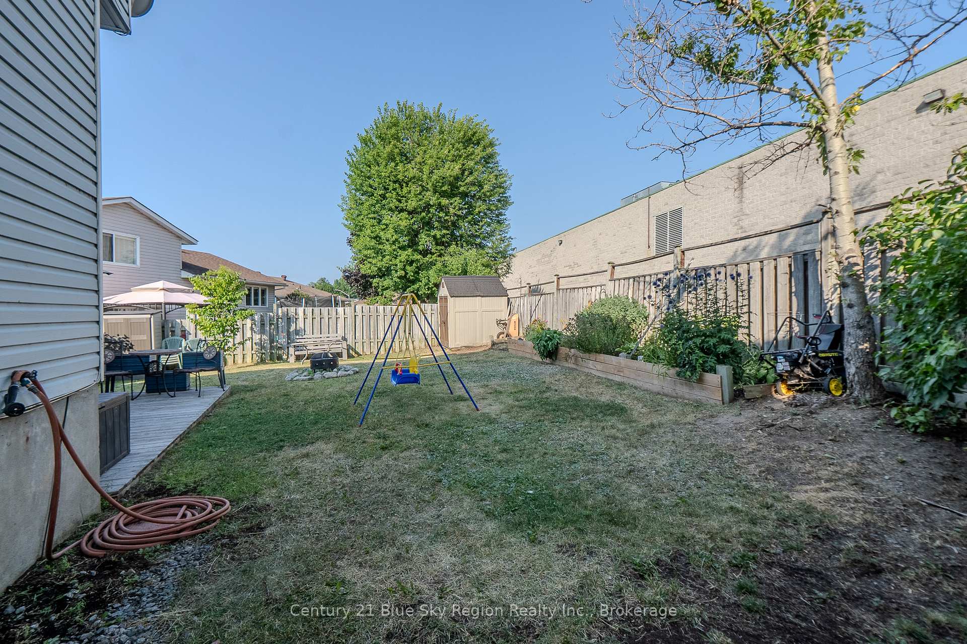 Photo 42 of 2624 Connaught Avenue, North Bay, Birchaven — HOMEH