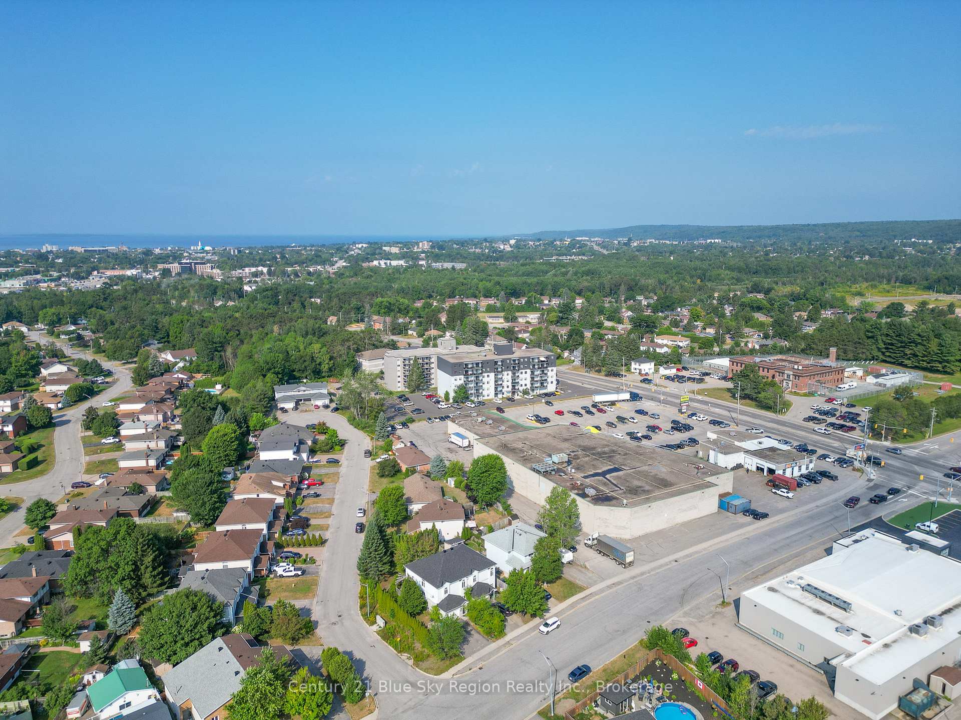 Photo 44 of 2624 Connaught Avenue, North Bay, Birchaven — HOMEH