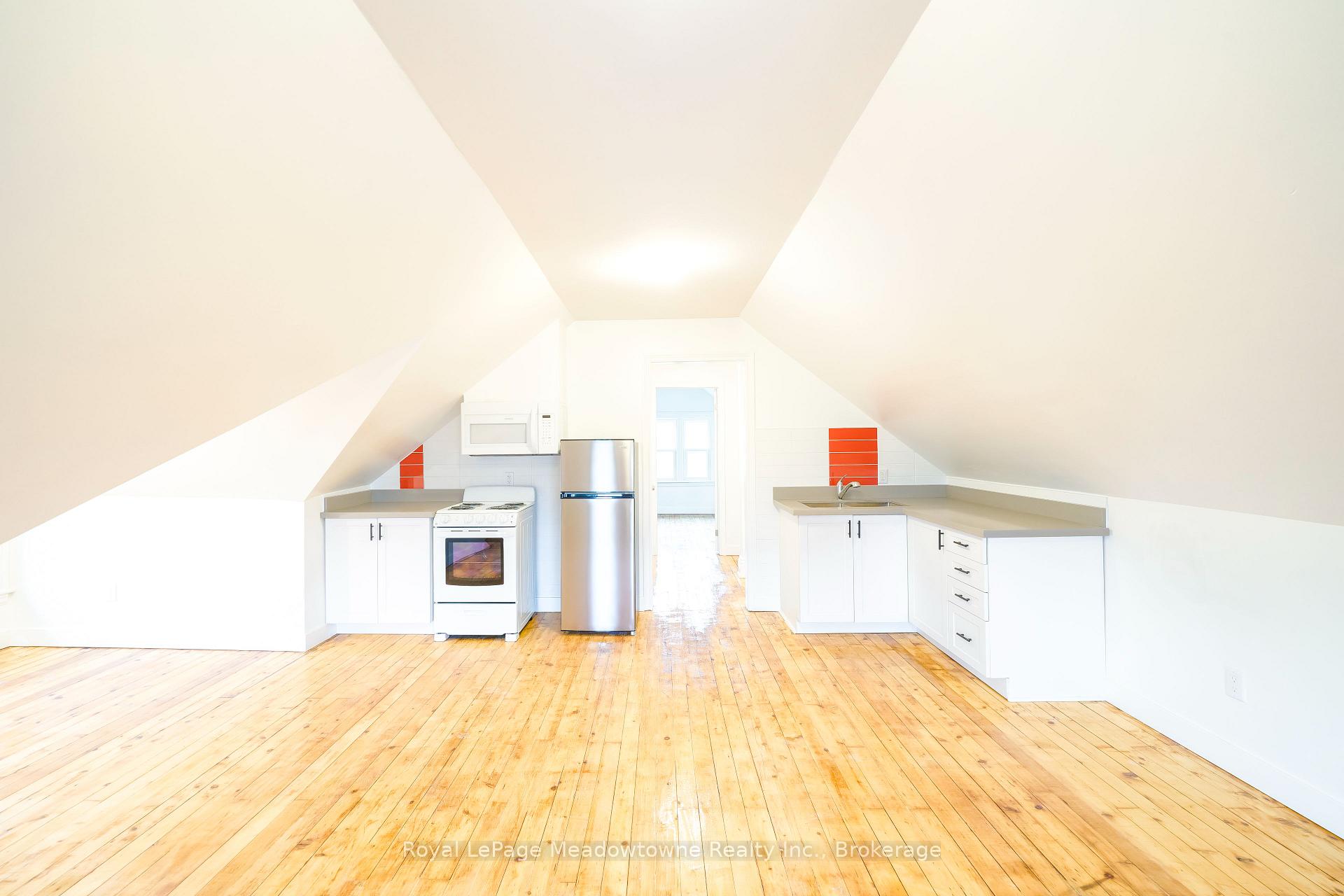 Photo 3 of Unit 3, 358 Main Street E, Milton, Old Milton — HOMEH