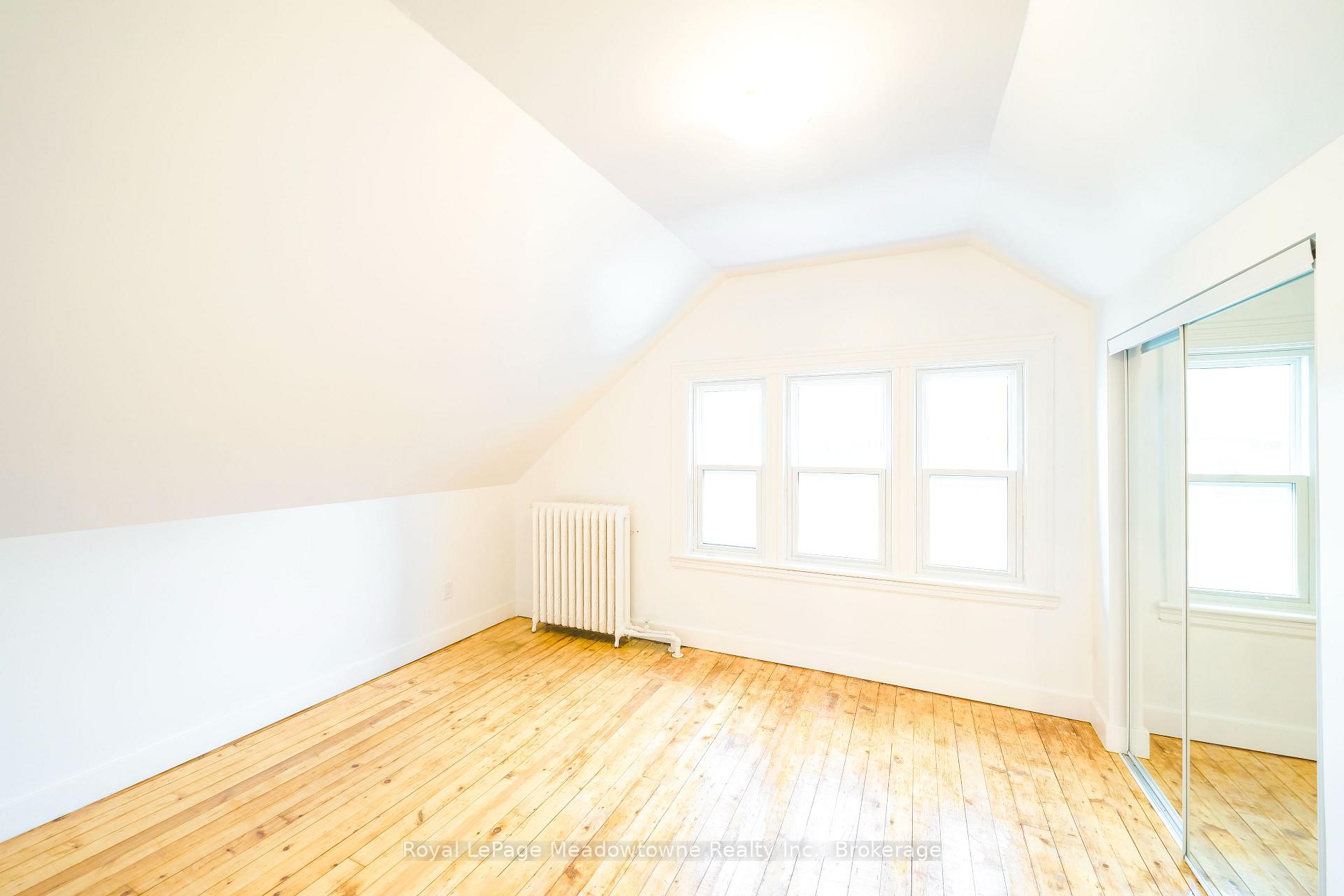 Photo 9 of Unit 3, 358 Main Street E, Milton, Old Milton — HOMEH