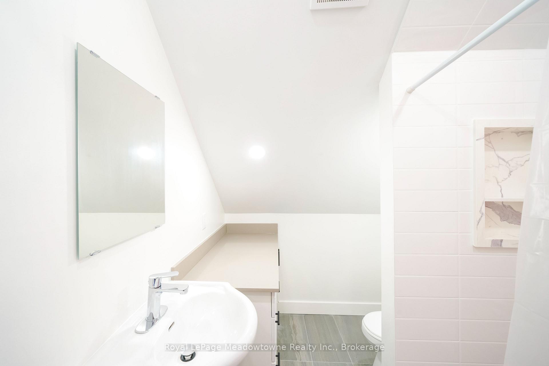 Photo 7 of Unit 3, 358 Main Street E, Milton, Old Milton — HOMEH