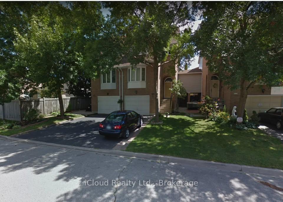 Front of Unit Upper, 5343 Ferret Court