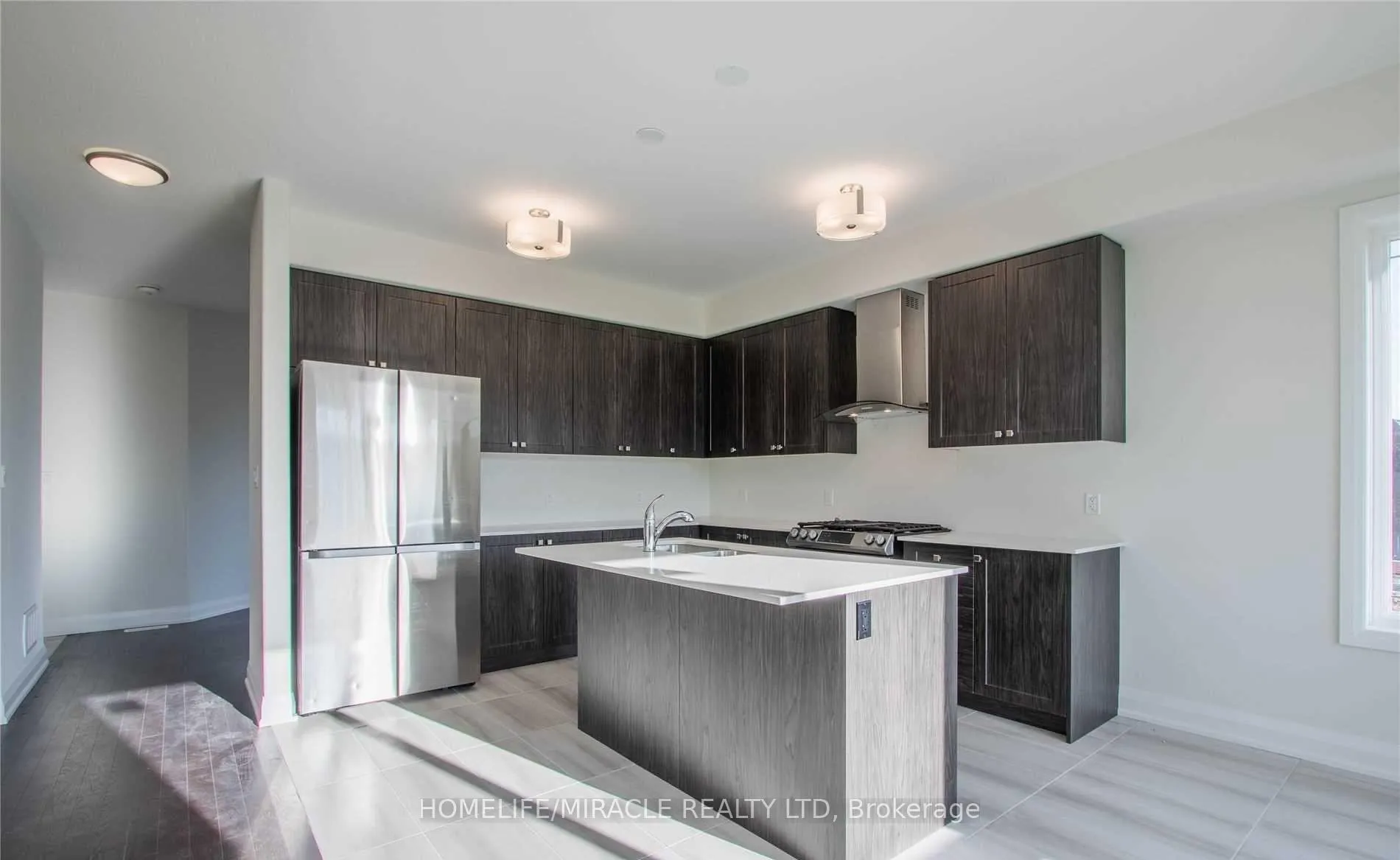 Photo 12 of Unit Upper, 530 Askew Court, Oshawa, Taunton — HOMEH