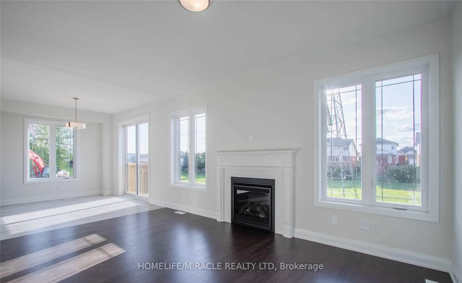 Photo 15 of Unit Upper, 530 Askew Court, Oshawa, Taunton — HOMEH
