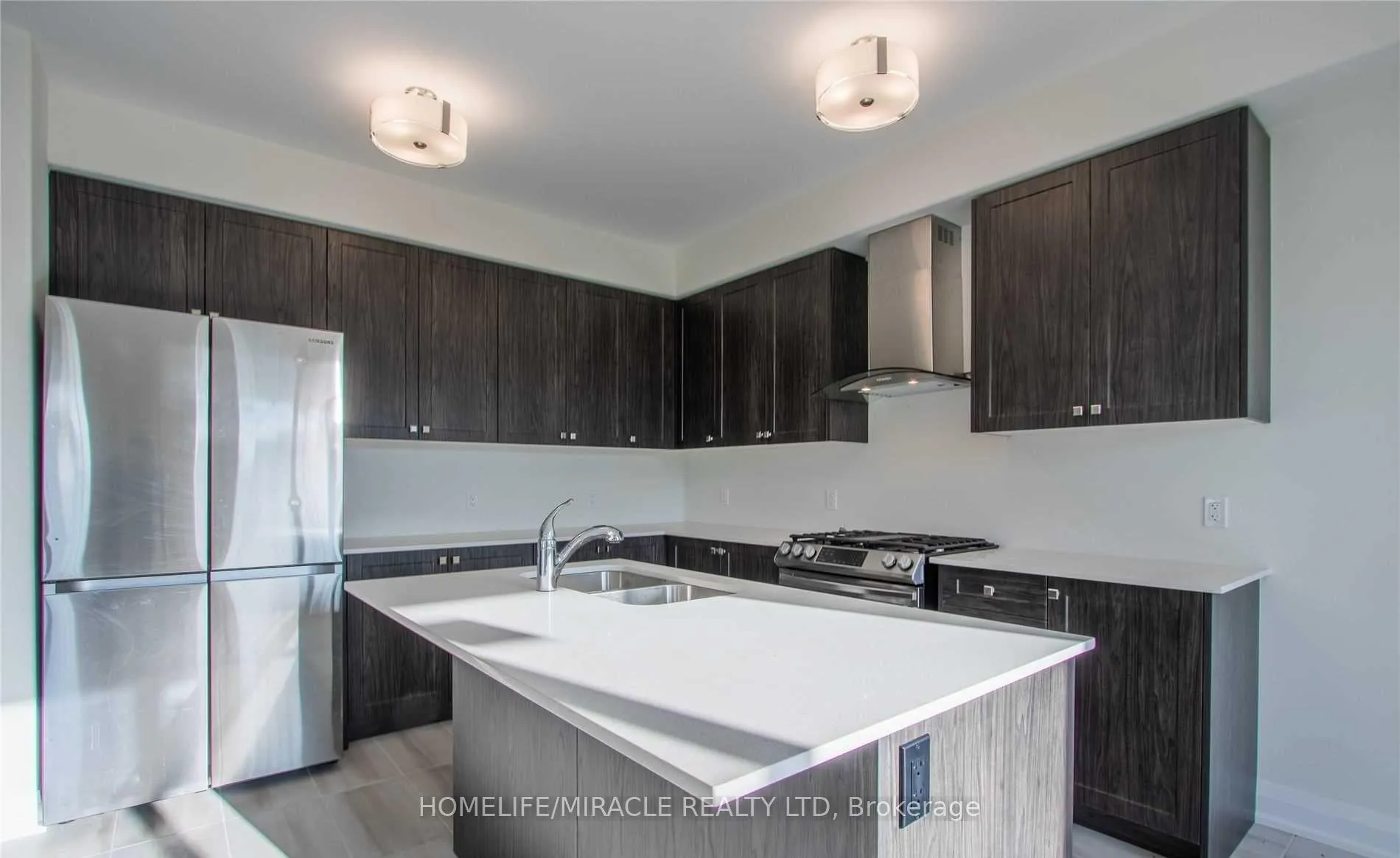 Photo 17 of Unit Upper, 530 Askew Court, Oshawa, Taunton — HOMEH