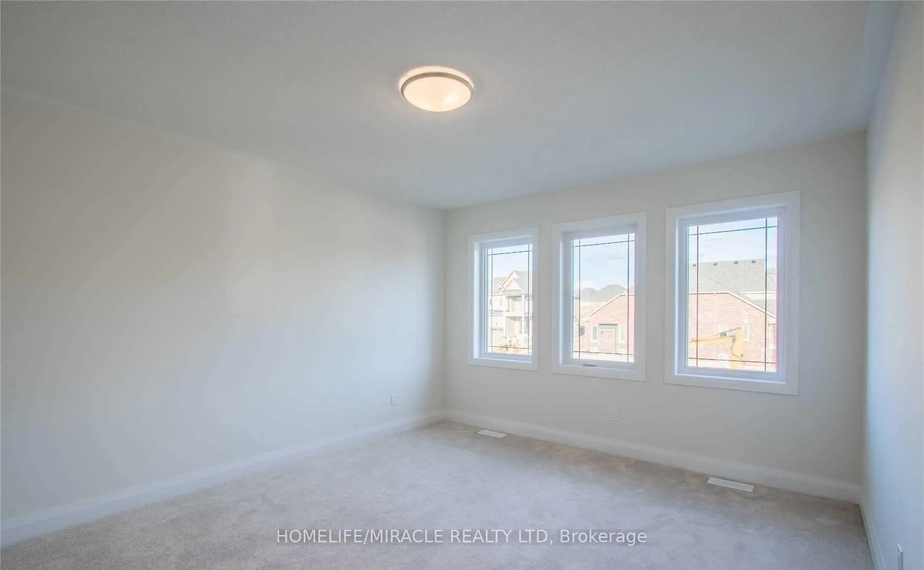 Photo 25 of Unit Upper, 530 Askew Court, Oshawa, Taunton — HOMEH