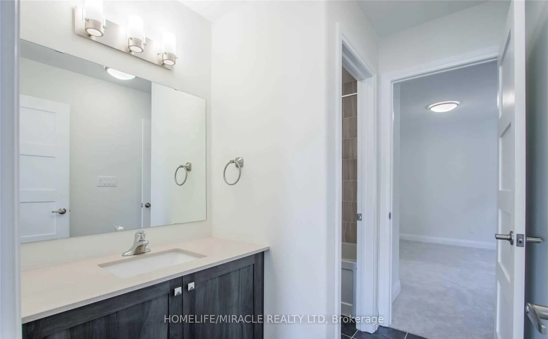 Photo 27 of Unit Upper, 530 Askew Court, Oshawa, Taunton — HOMEH